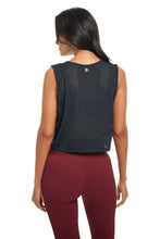 بلوزة قصيرة بدون أكمام