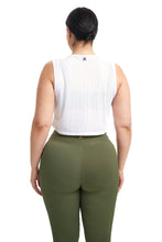 بلوزة قصيرة بدون أكمام